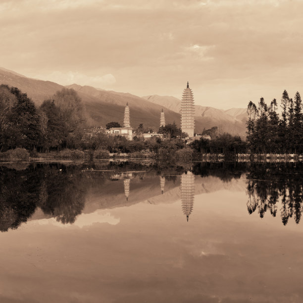 大理的日出图片下载