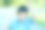 那个男孩站在篱笆后面。图片下载