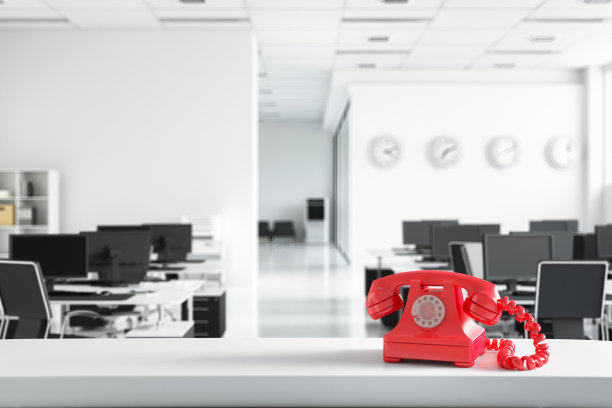 办公室的红色电话图片下载