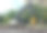 在修路工程中，挖掘机用液压锤钻压碎混凝土路面。道路检修，维修地点图片下载