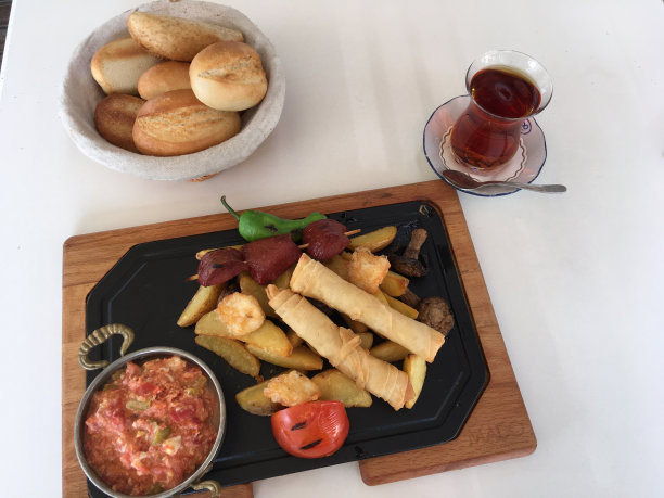 传统的土耳其早餐图片下载