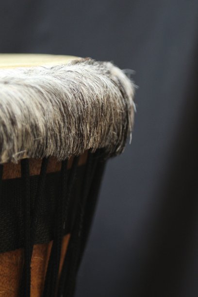 非洲手鼓离开明亮图片下载