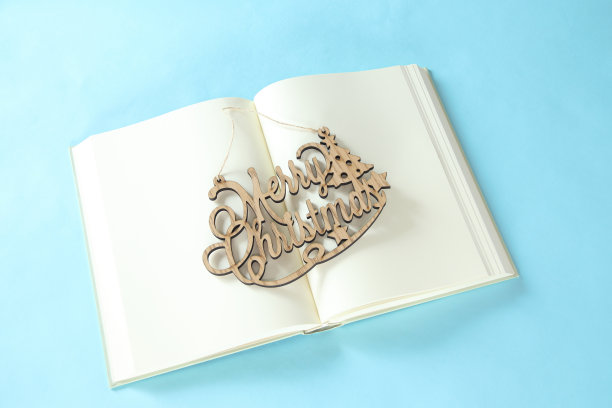 写着“圣诞快乐!”图片下载