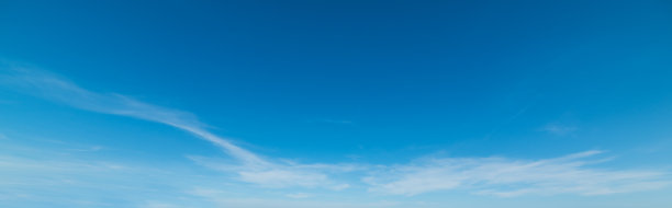 小白云和蓝天图片下载