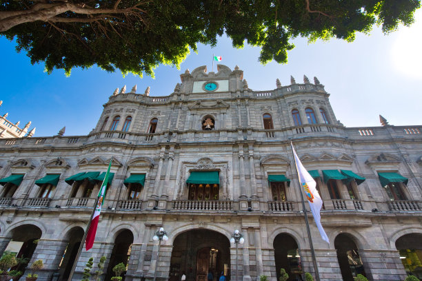 普埃布拉市(市宫)位于历史中心的中央广场图片下载