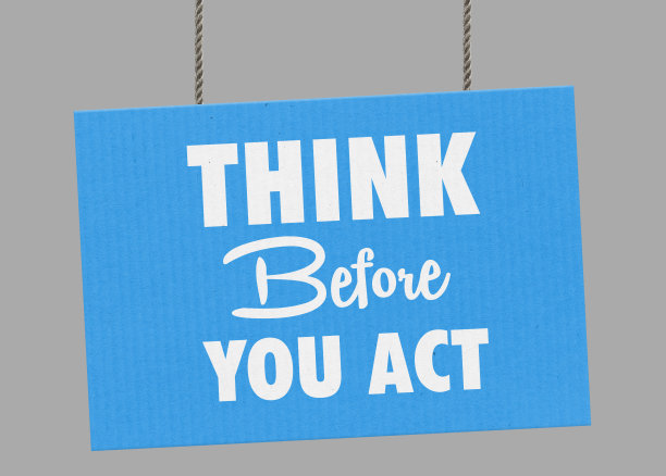 硬纸板，三思而后行。包括剪切路径，以便您可以放置自己的背景。图片下载