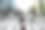 角色扮演女仆走在东京秋叶原大街上图片下载