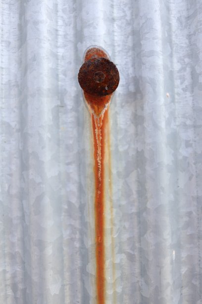 生锈的钉子图片下载