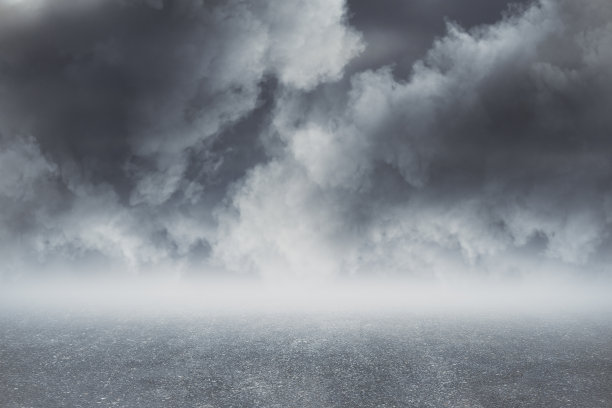 阴沉多云的天空背景图片下载