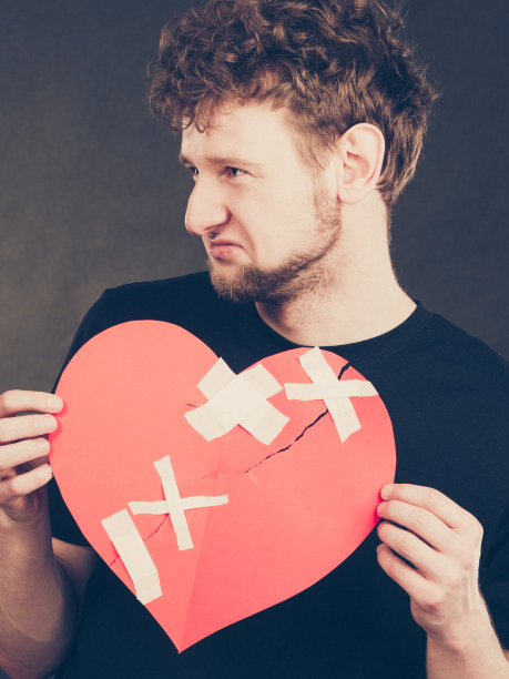 伤心的人。图片下载