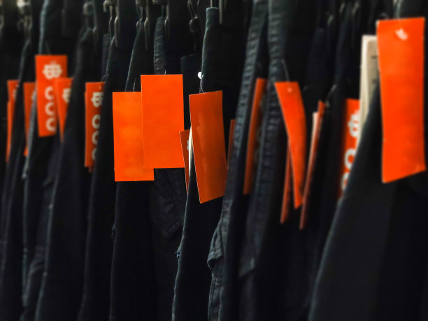 空销售红色标签纸标签。最好的价格购物提供。打折促销标志横幅。特别购买标志。季末购物。图片下载