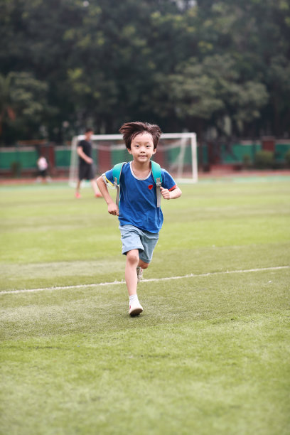 回到学校图片下载