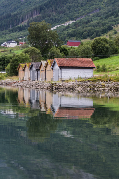 挪威弗洛湖附近的小屋图片下载