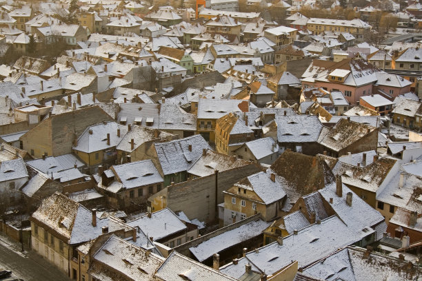 这是斯比乌市的历史中心，在冬季的日落时分图片下载