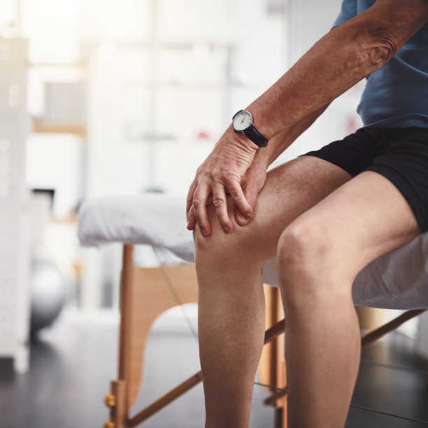 我们的关节自然会随着时间而磨损图片下载