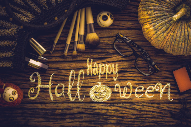 万圣节快乐，用女性美容饰品装扮时尚平lay概念。图片下载