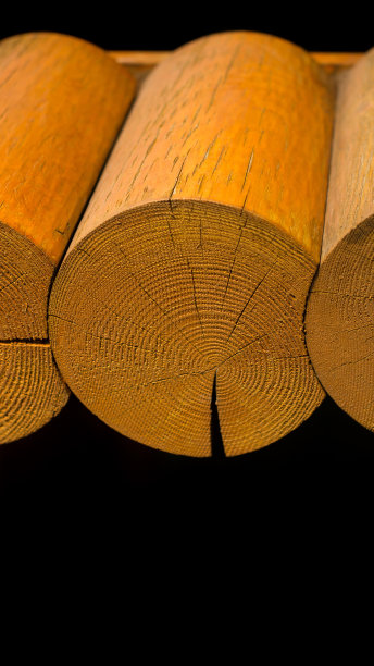 木屋竖着原木明信片横幅背景图片下载