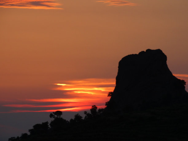 山顶上的日落图片下载