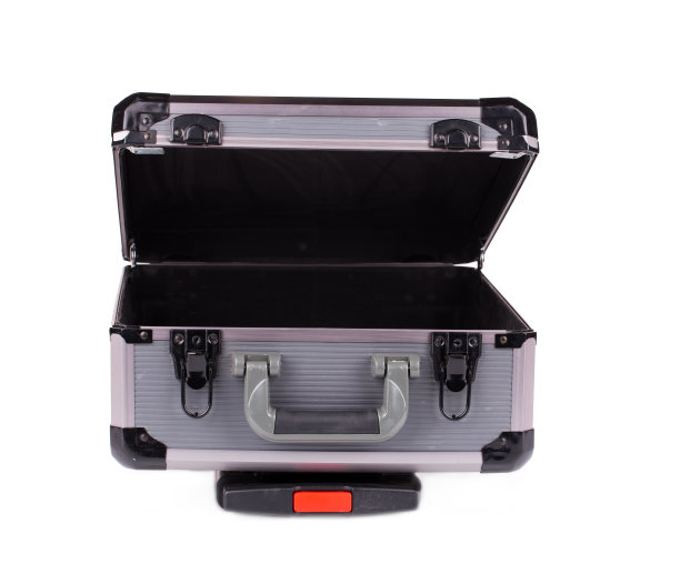 封闭的银箱。图片下载