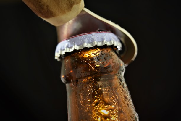 啤酒瓶图片下载