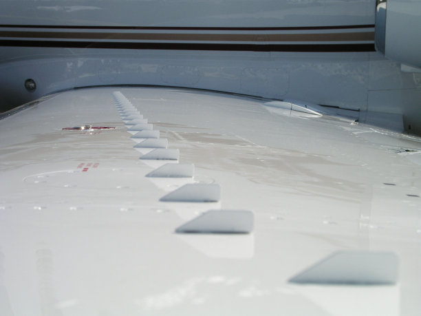 飞机机翼涡发生器图片下载