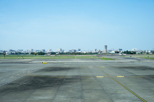 台湾高雄机场景观图片下载