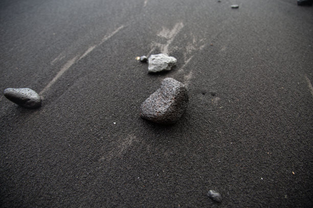 夏威夷黑沙滩图片下载