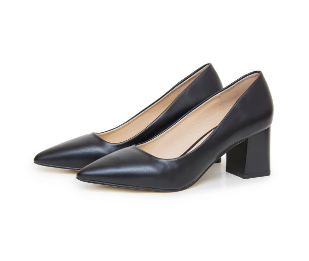 黑色女鞋孤立在白色背景上图片下载