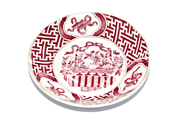 古董陶瓷餐具孤立在白色图片下载