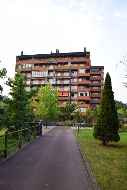 一个北方村庄的传统建筑。图片下载