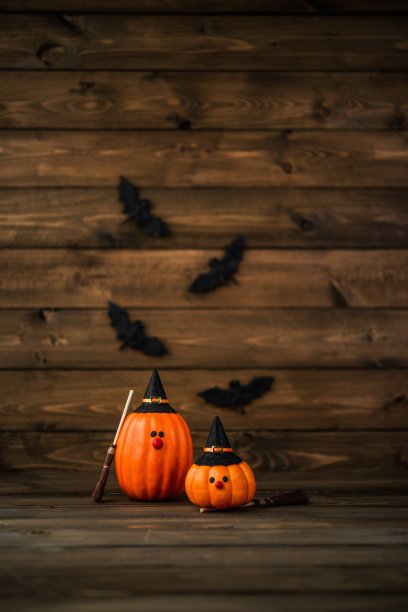 万圣节的小南瓜女巫和蝙蝠配对图片下载