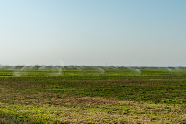 灌溉系统工作图片下载