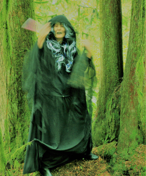 女巫显形图片下载