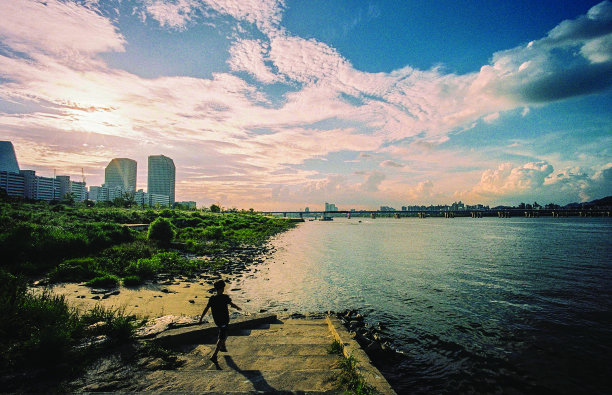 朝鲜汉江边图片下载