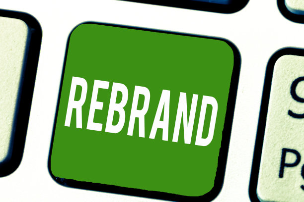 写便条显示重塑品牌。商业图片展示改变企业形象的公司组织和营销策略图片下载