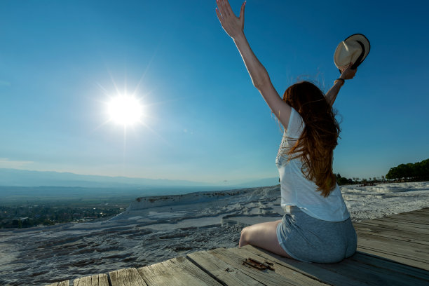 土耳其丹尼兹利Pamukkale的女人图片下载