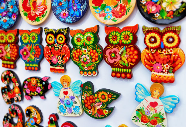 德国柏林冬季宪兵队市场的木制纪念品图片下载