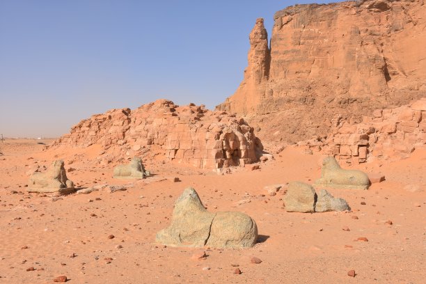 苏丹杰贝勒巴尔卡尔的神庙废墟图片下载