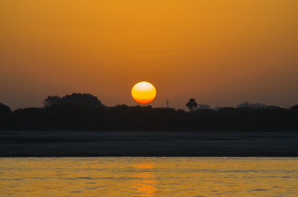 瓦拉纳西恒河阿尔蒂仪式图片下载