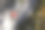 藤蔓植物在秋天附着在建筑墙壁上图片下载
