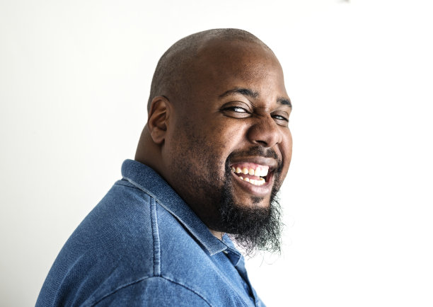 黑人被孤立的肖像图片下载