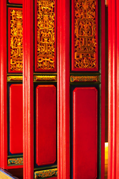 红色中式门图片下载