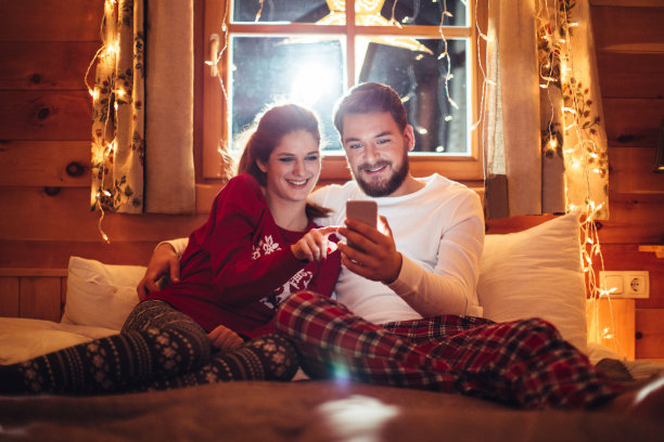 家里的冬夜图片下载