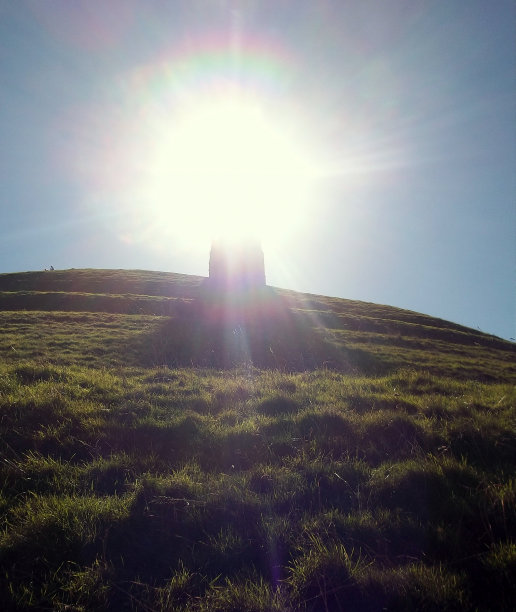 托尔岩上的太阳图片下载