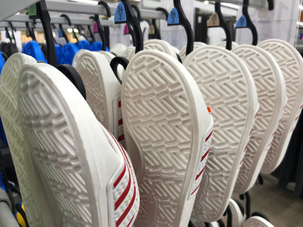 在卖鞋图片下载