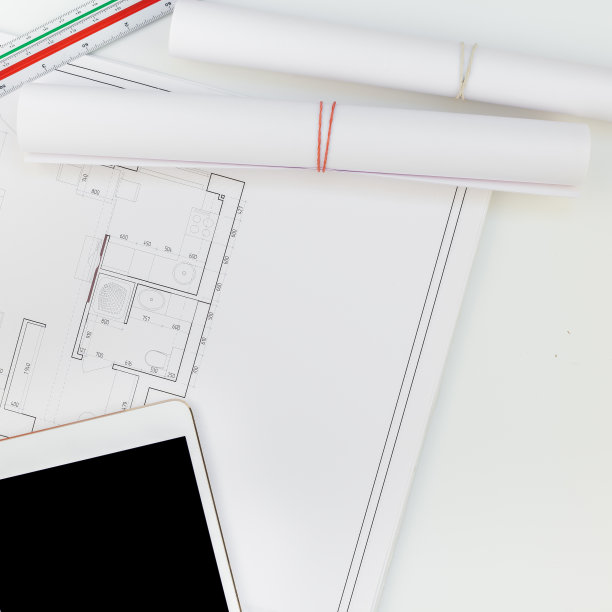 室内设计师桌子工作场所与房子的计划图片下载