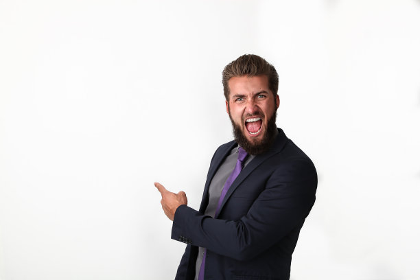 穿西装的帅哥在展示什么图片下载