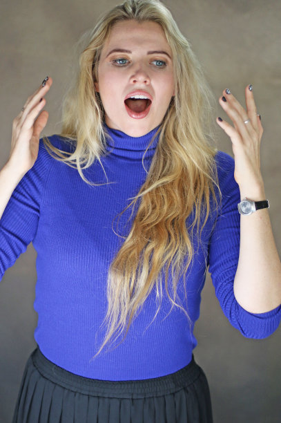 失落的女人图片下载