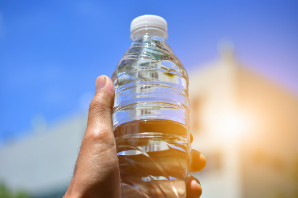 手握饮水，运动后喝身体运动图片下载