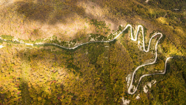 VD727秋天的山图片下载